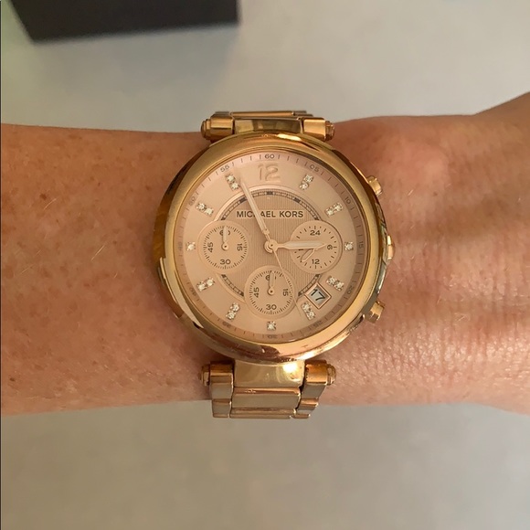 Michael Kors Rose Gold Watch 